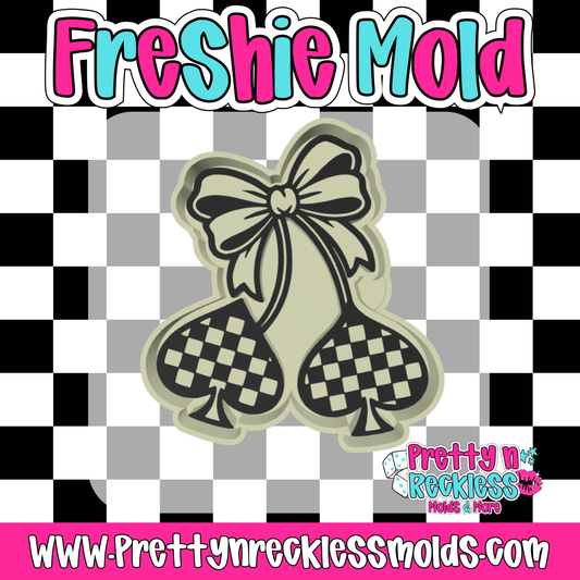 CHECKERED SPADE CHERRIES